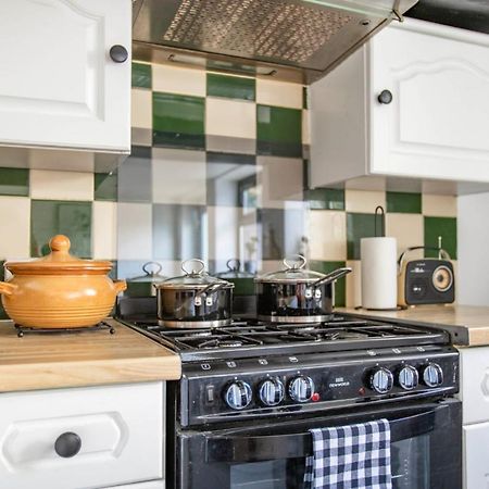 Stunning Character 2Bed Cottage In St Albans Wifi Εξωτερικό φωτογραφία