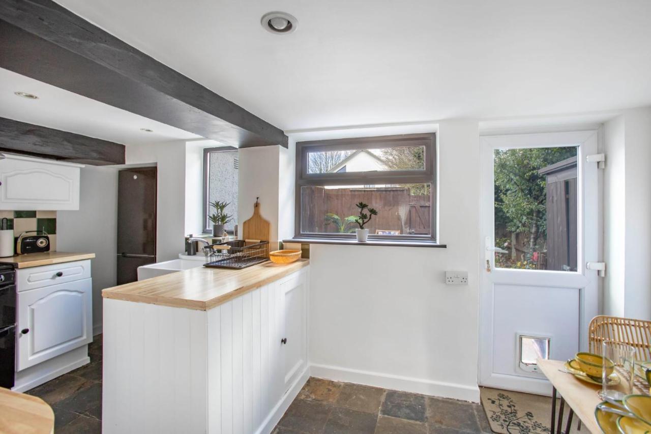 Stunning Character 2Bed Cottage In St Albans Wifi Εξωτερικό φωτογραφία
