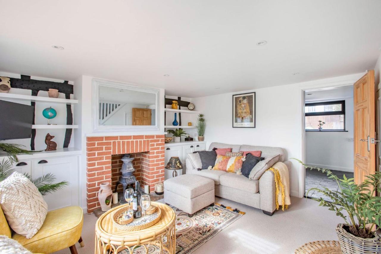 Stunning Character 2Bed Cottage In St Albans Wifi Εξωτερικό φωτογραφία