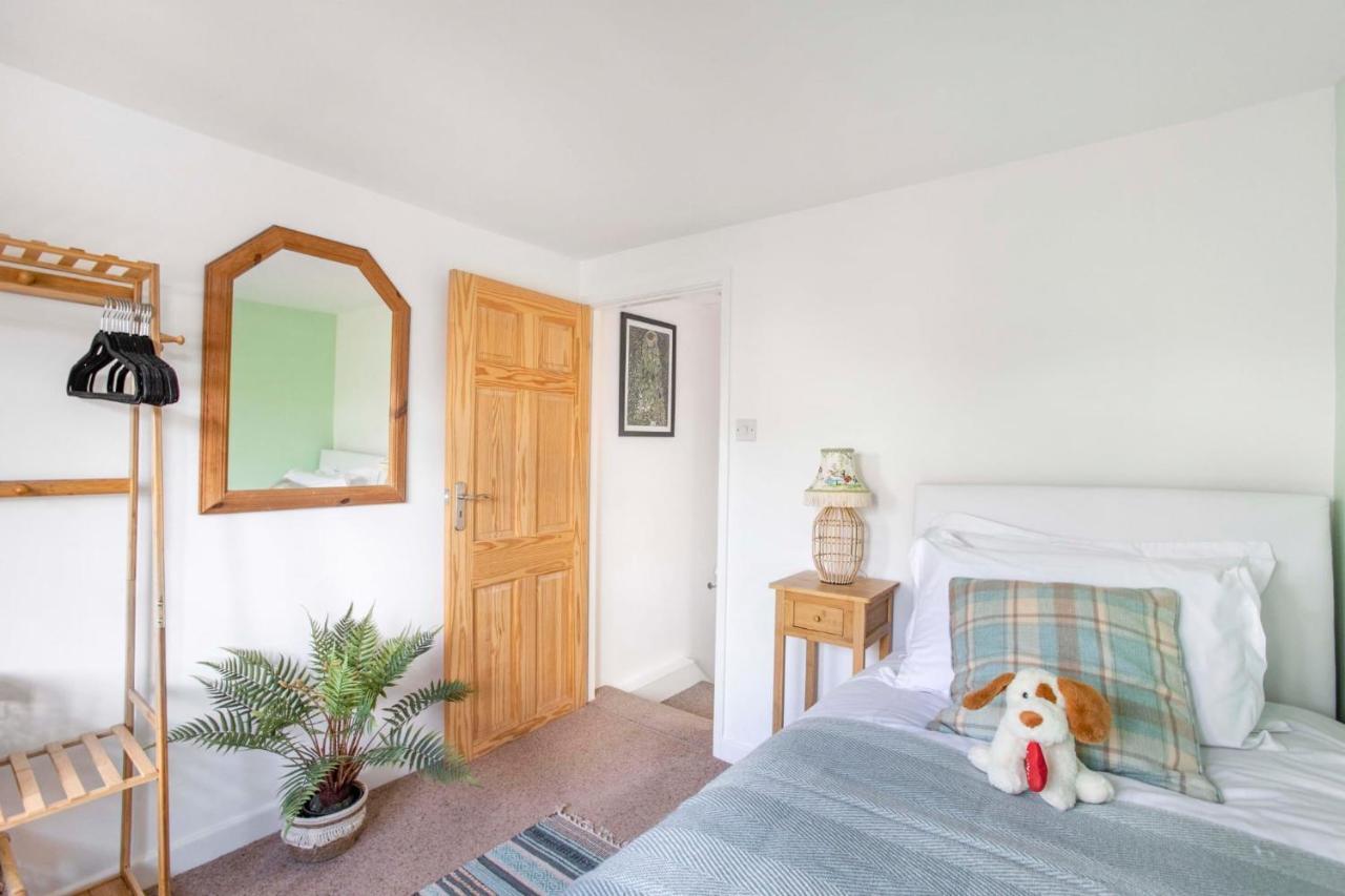 Stunning Character 2Bed Cottage In St Albans Wifi Εξωτερικό φωτογραφία